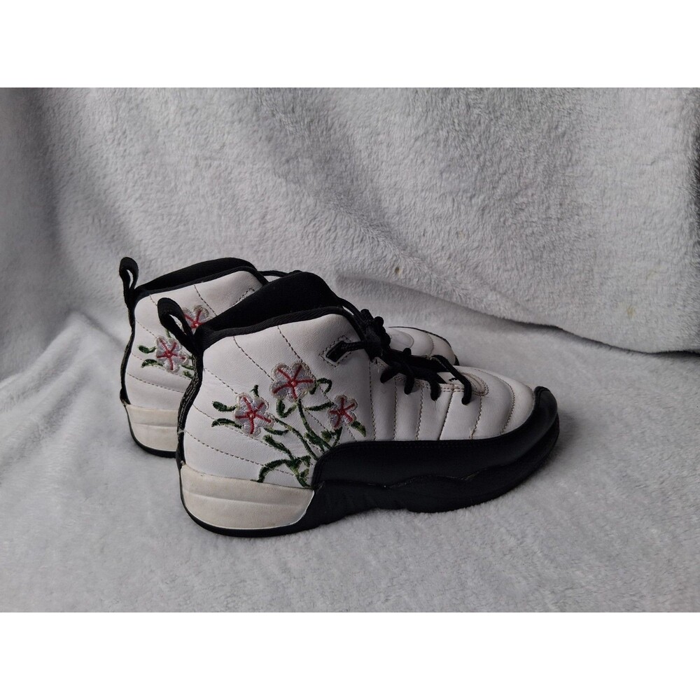 NIKE AIR JORDAN 12 RETRO FLORAL DR6954-100 SIZE 2.5Y 🔥🔥🔥